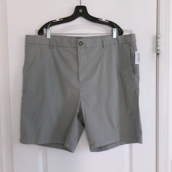New 2 Pair Lot Men's Old Navy Chino Built-In Flex Shorts Black & Gray 44 - Picture 2 of 15
